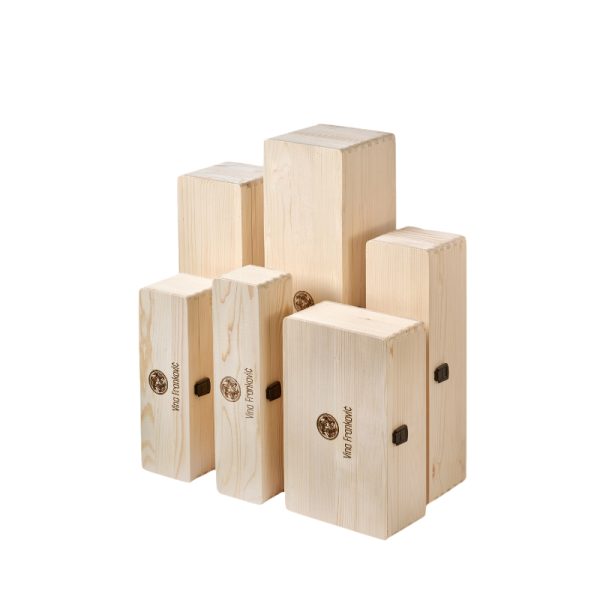 WOODEN BOX